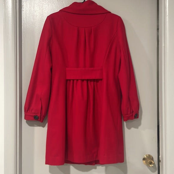 Red coat - Picture 6 of 6